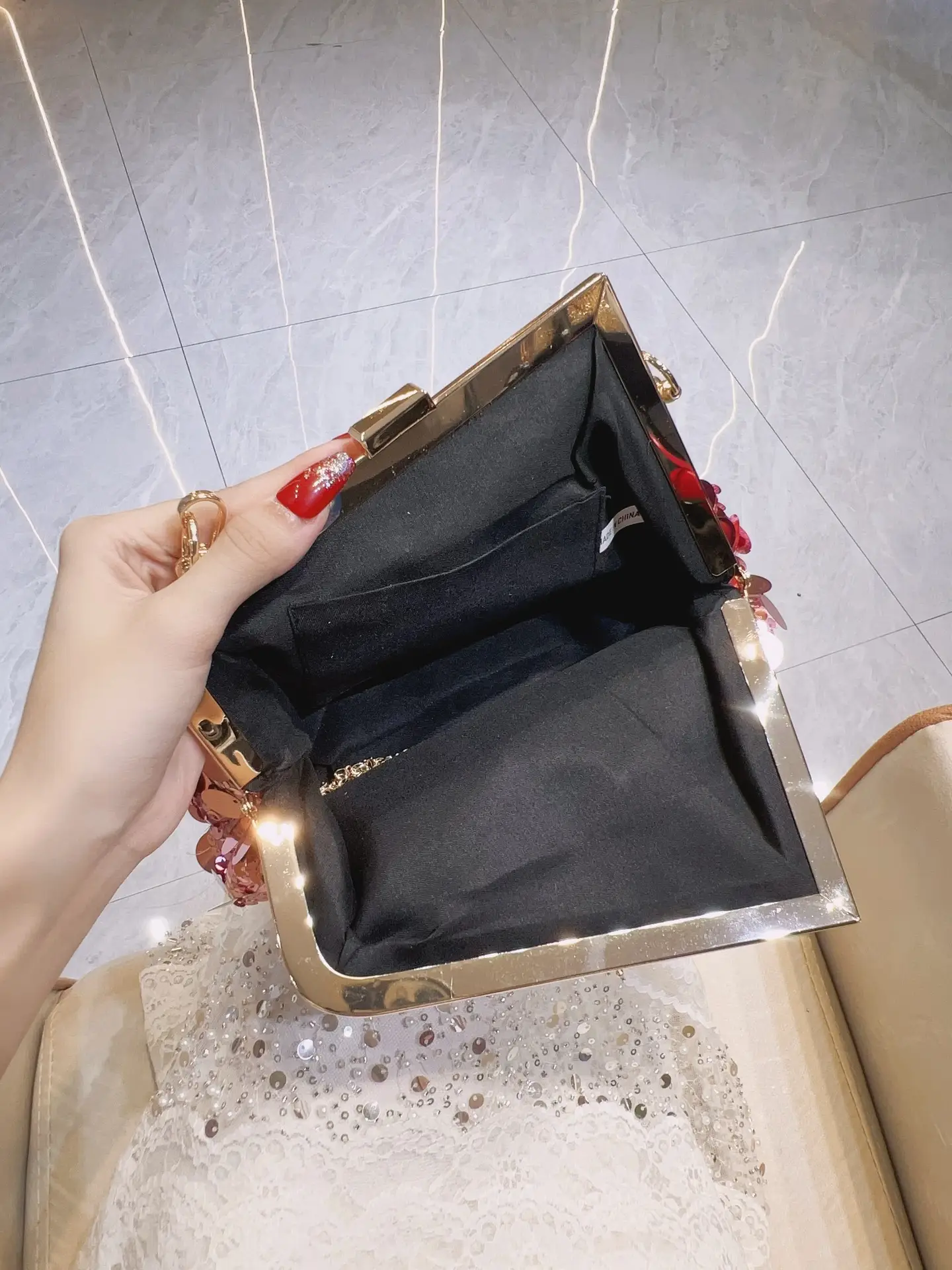 Pink Sequin Chain Shoulder Bag for Women - Image 9