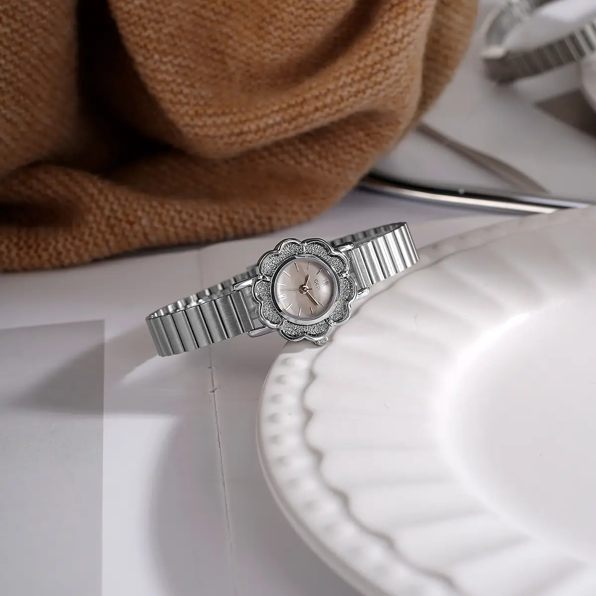 Women's Gold Petal Watch with Diamond Crystal Band - Image 7