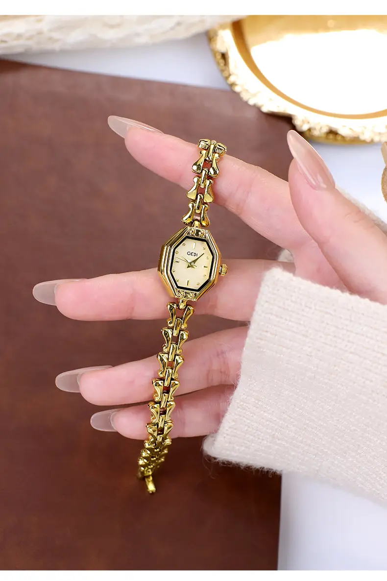 Goldie Octagonal Women's Quartz Watch with Chain Strap — feature 3