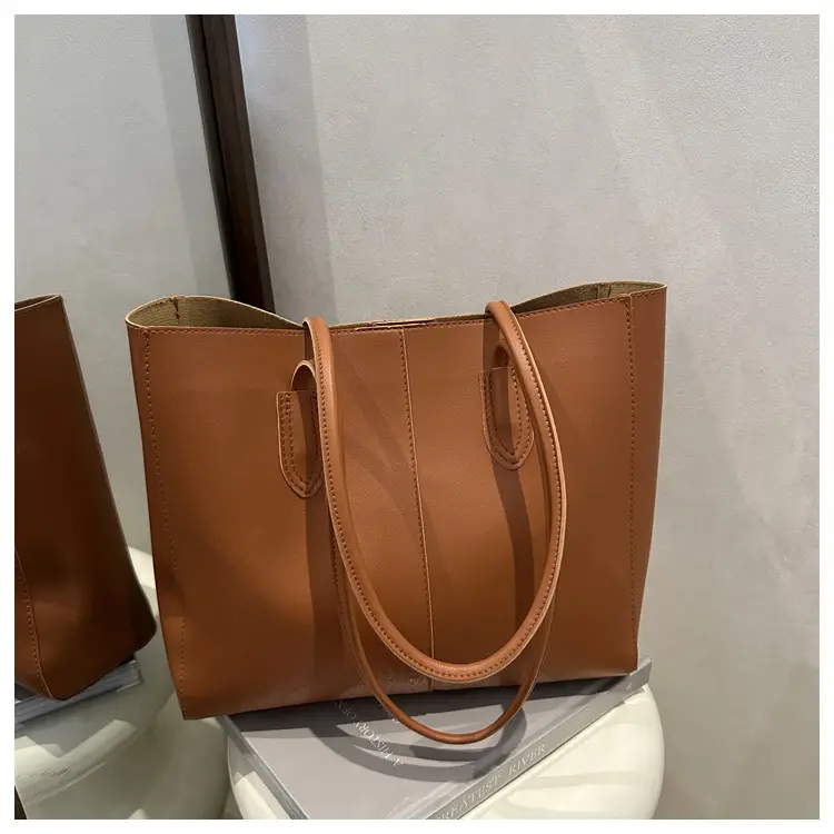 Women Large Capacity Tote Bag Brown Leather 2025 — feature 25