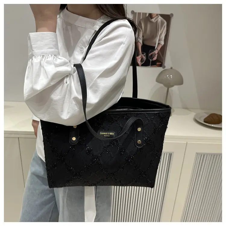 2025 Textured Shoulder Bag for Women — feature 7