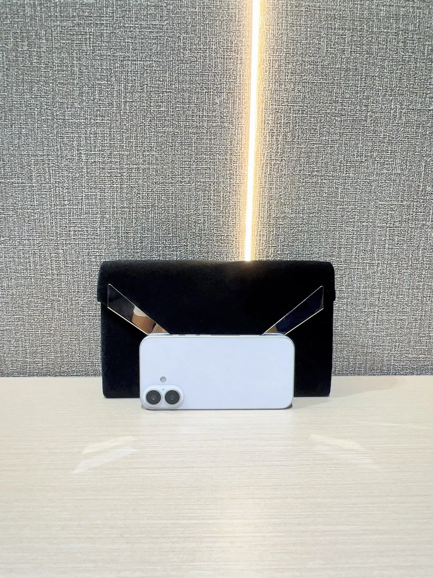 Luxury Velvet Evening Clutch Bag for Women — feature 7