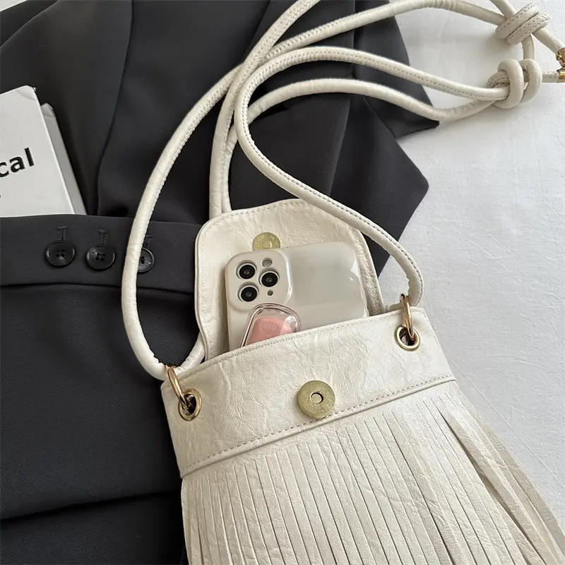 Tassel Crossbody Bag for Women, Brown Fringed Shoulder Crossbody - Image 7