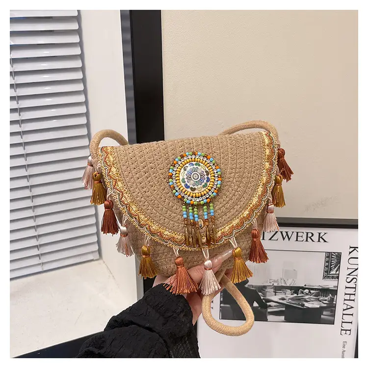 2025 Ethnic Straw Clutch Bag with Tassels — feature 22