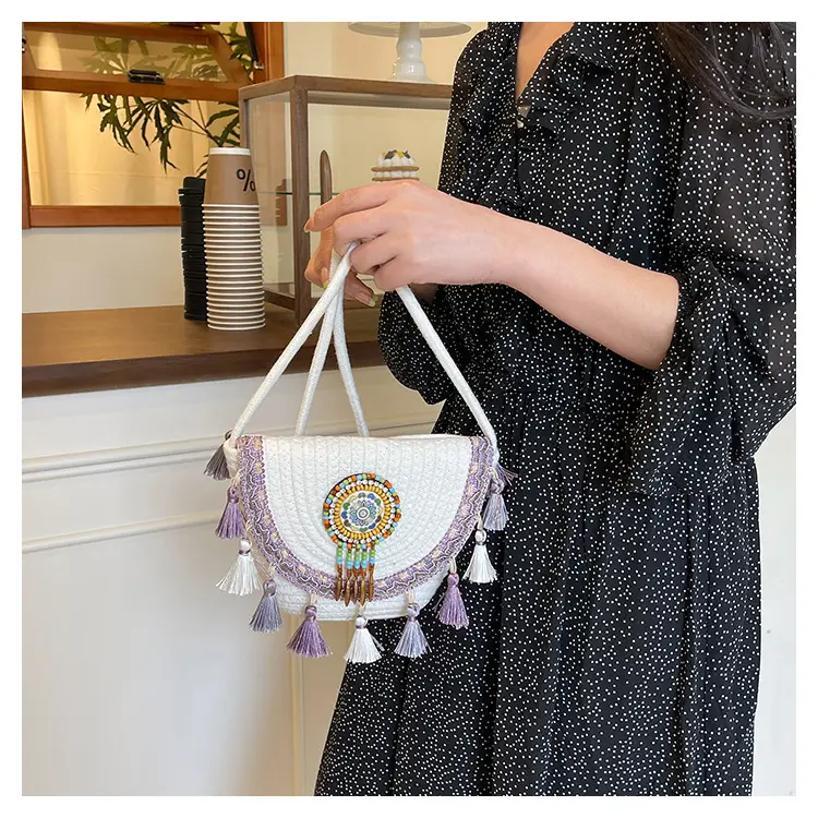2025 Ethnic Straw Clutch Bag with Tassels — feature 7