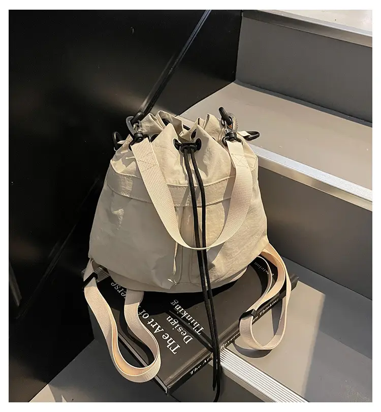 New Trendy Large Capacity Shoulder Bag for Women — feature 3