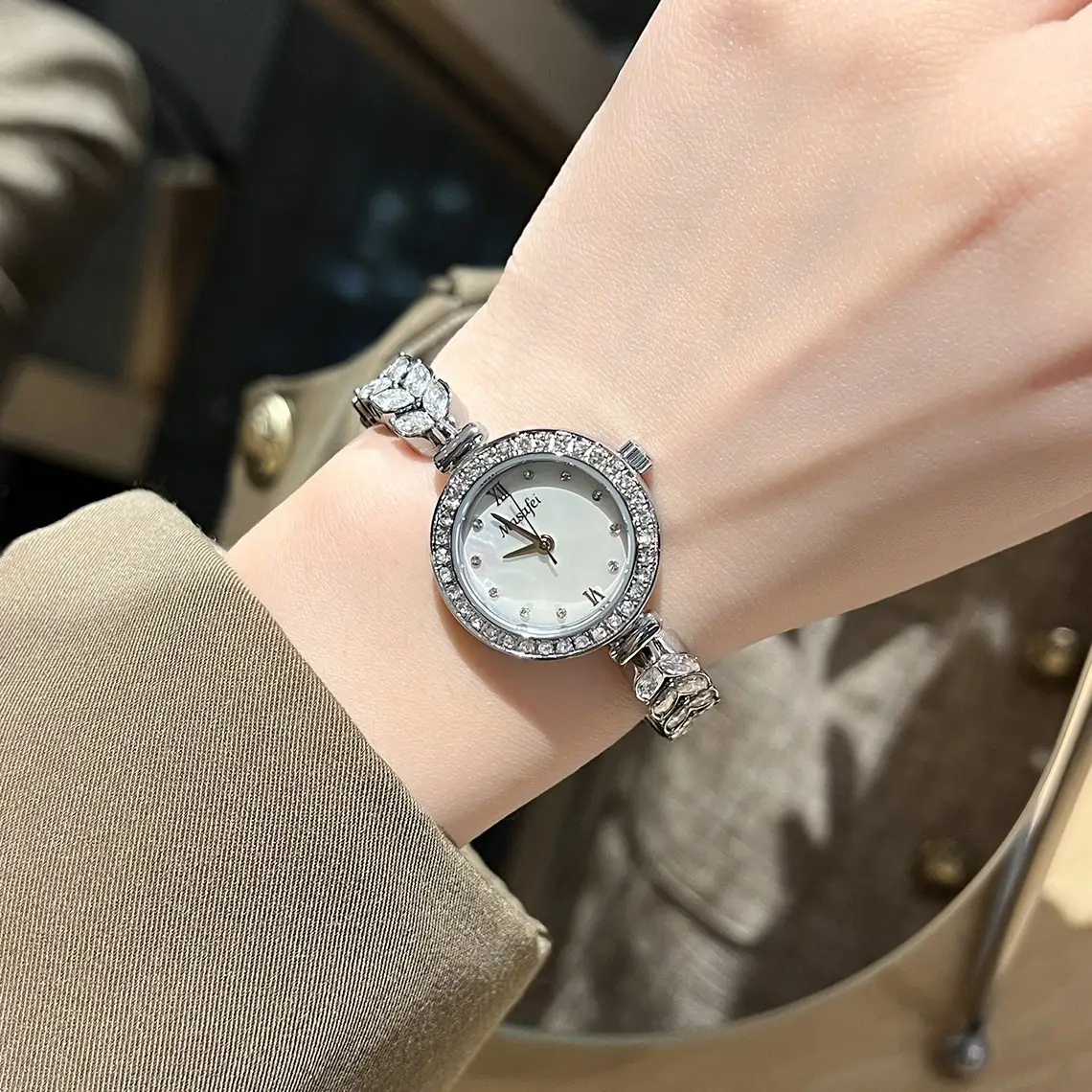Luxury Mermaid Watch for Women with Green Leaves Design - Image 6