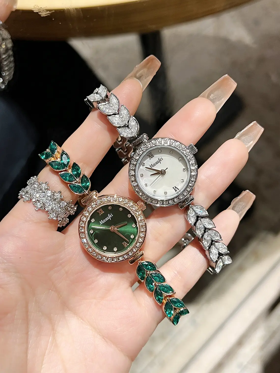 Luxury Mermaid Watch for Women with Green Leaves Design — feature 1