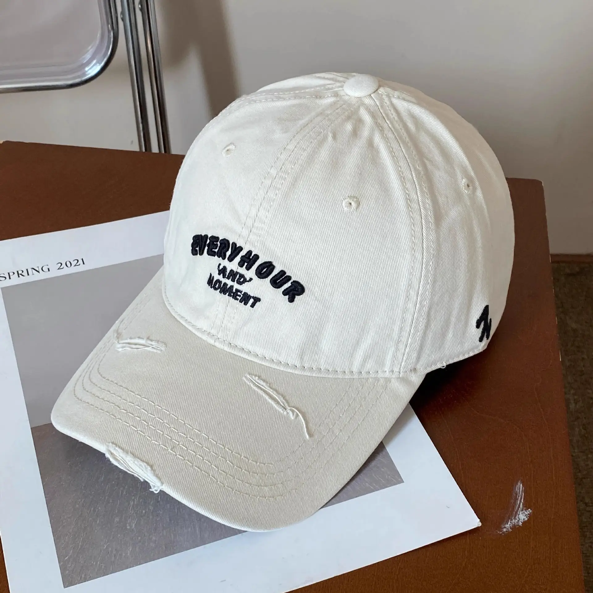 Vintage Red Embroidered Baseball Cap for Women - Image 2