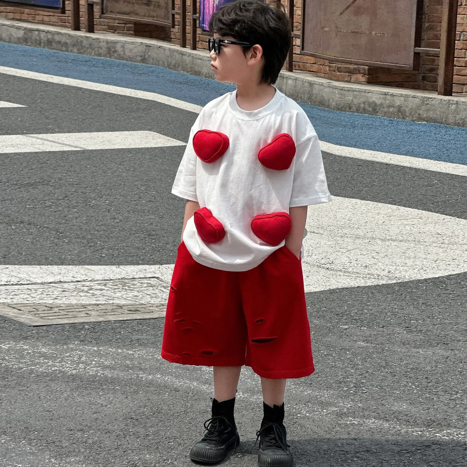 2025 Boys T-shirt Red Heart Print Cotton Shorts Set — feature 10