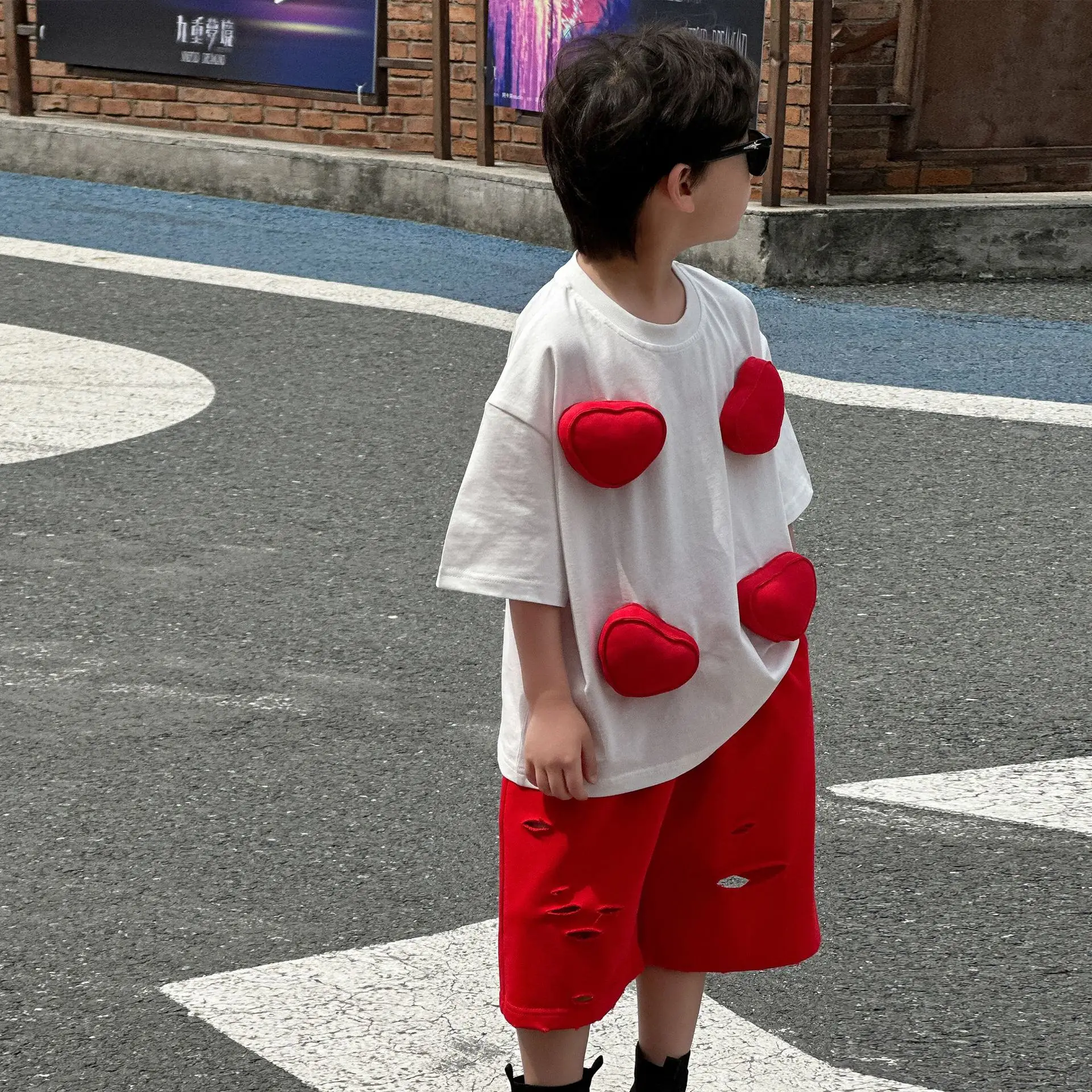 2025 Boys T-shirt Red Heart Print Cotton Shorts Set — feature 11