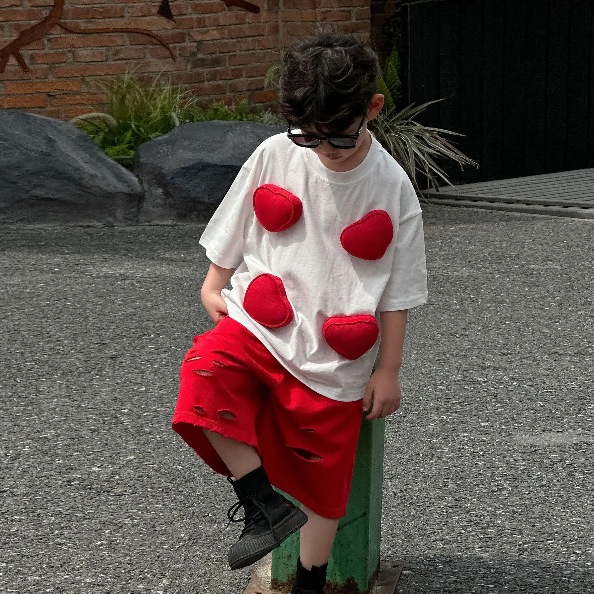 2025 Boys T-shirt Red Heart Print Cotton Shorts Set — feature 8