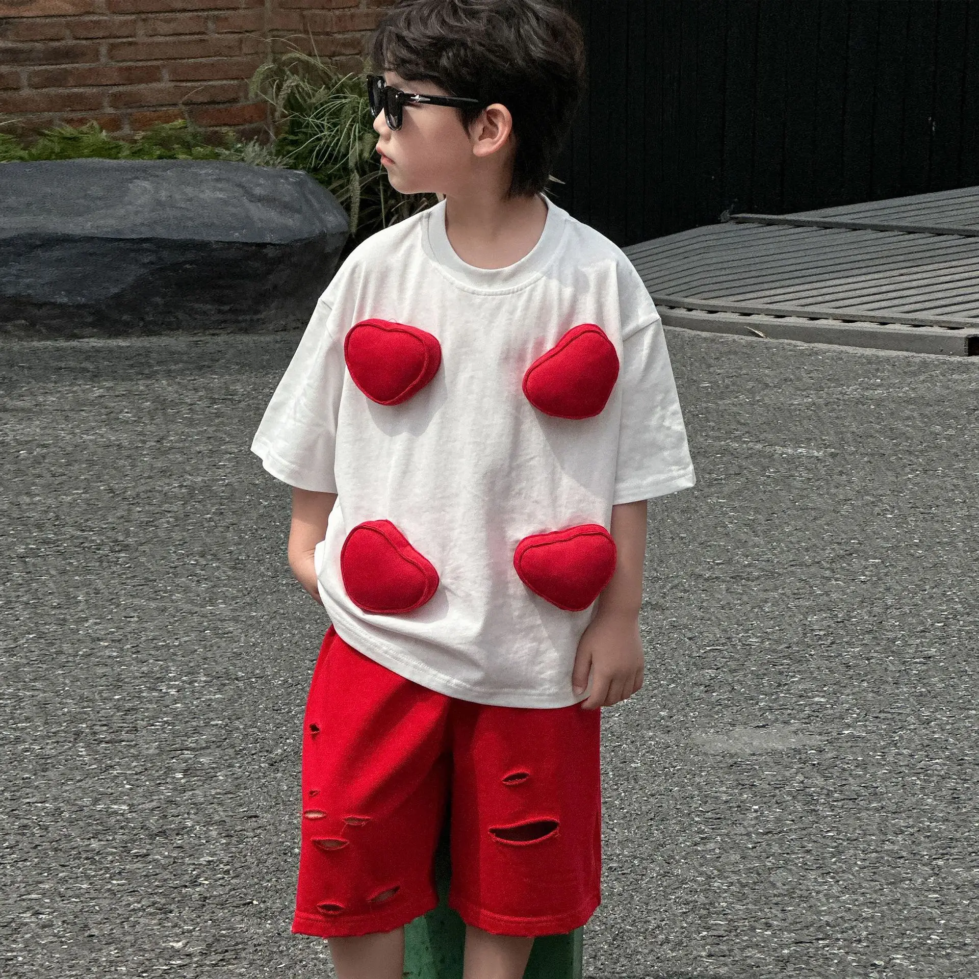 2025 Boys T-shirt Red Heart Print Cotton Shorts Set — feature 9