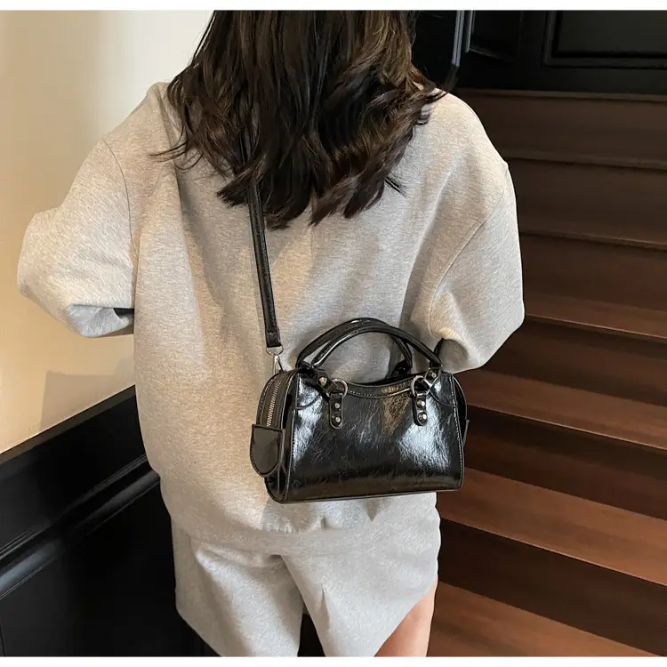 Women's White Crossbody Handbag 2025 Spring Summer — feature 19