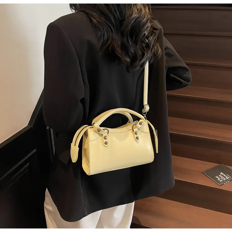 Women's White Crossbody Handbag 2025 Spring Summer — feature 21
