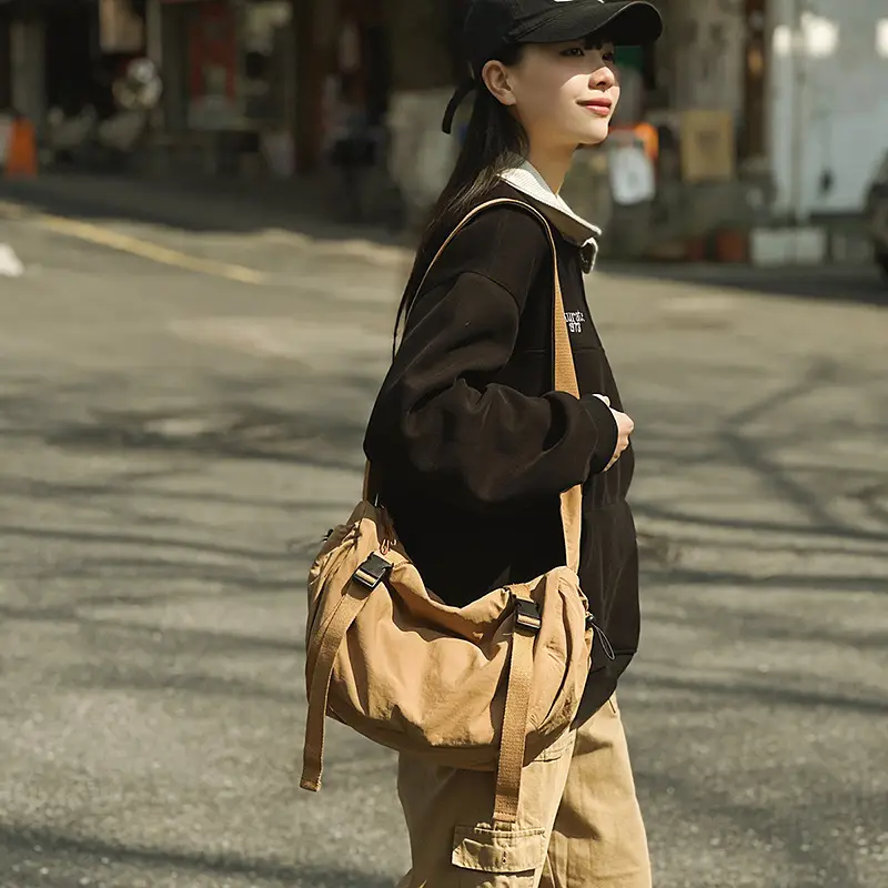Pink Korean Style Shoulder Bag 2025 Trendy Large Capacity Sports Satchel Design - Image 7