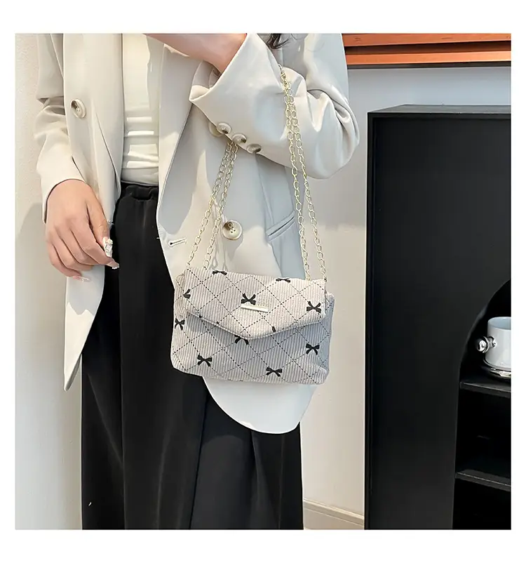 2025 New Bow Chain Corduroy Shoulder Bag — feature 30