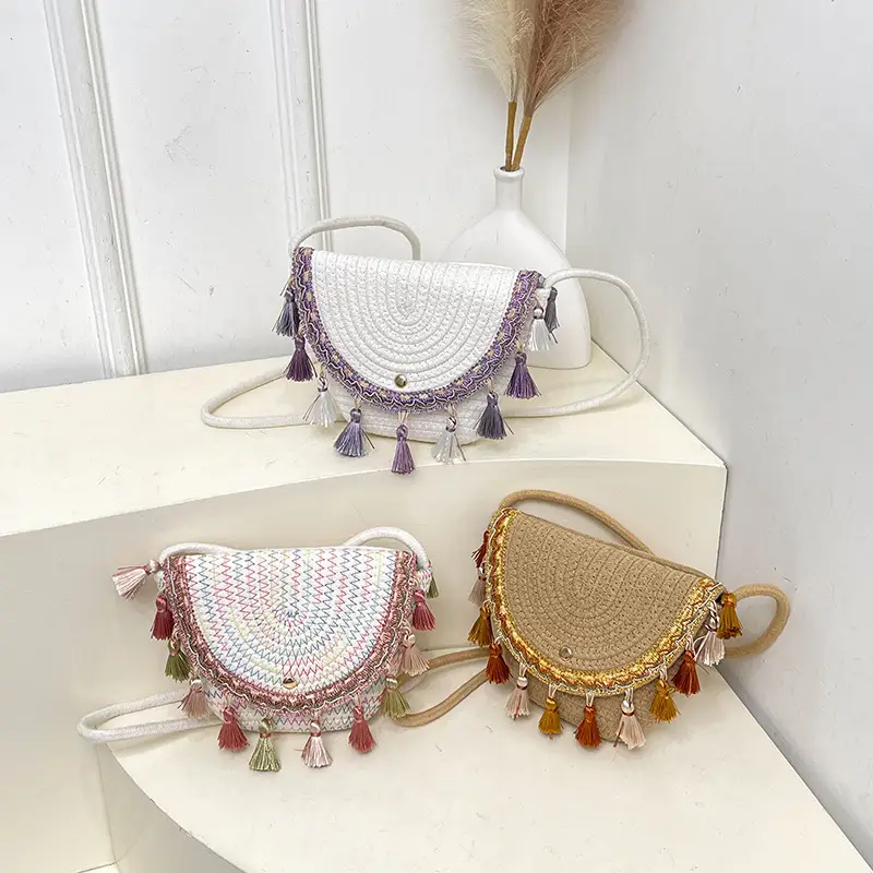 Women's 2025 Straw Shoulder Bag with Tassels - Image 5