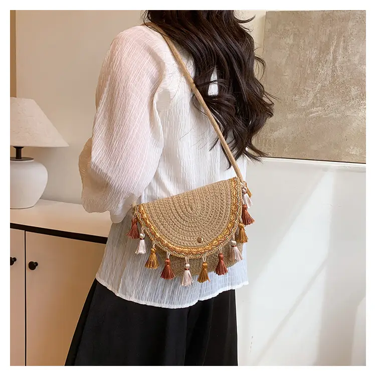 Women's 2025 Straw Shoulder Bag with Tassels — feature 11