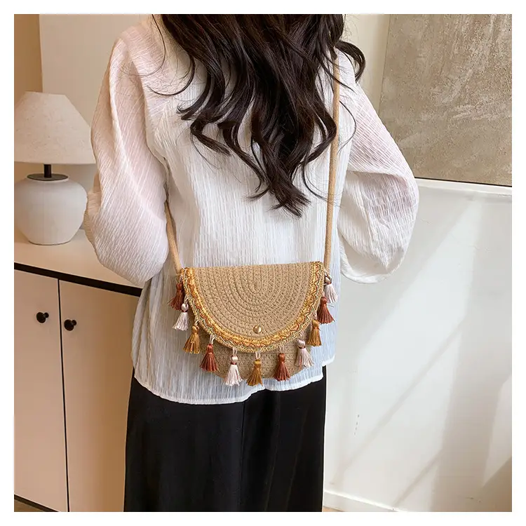 Women's 2025 Straw Shoulder Bag with Tassels — feature 9