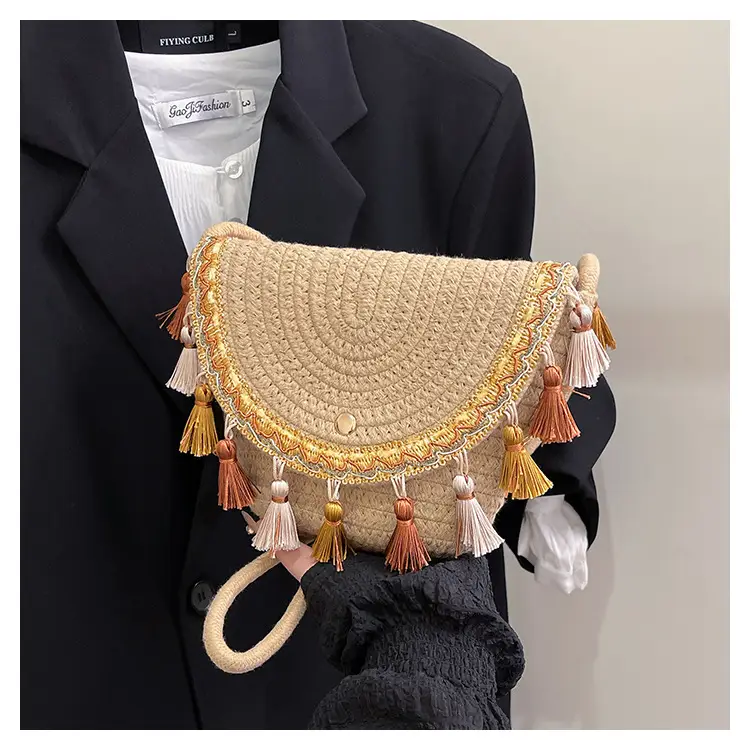 Women's 2025 Straw Shoulder Bag with Tassels - Image 3