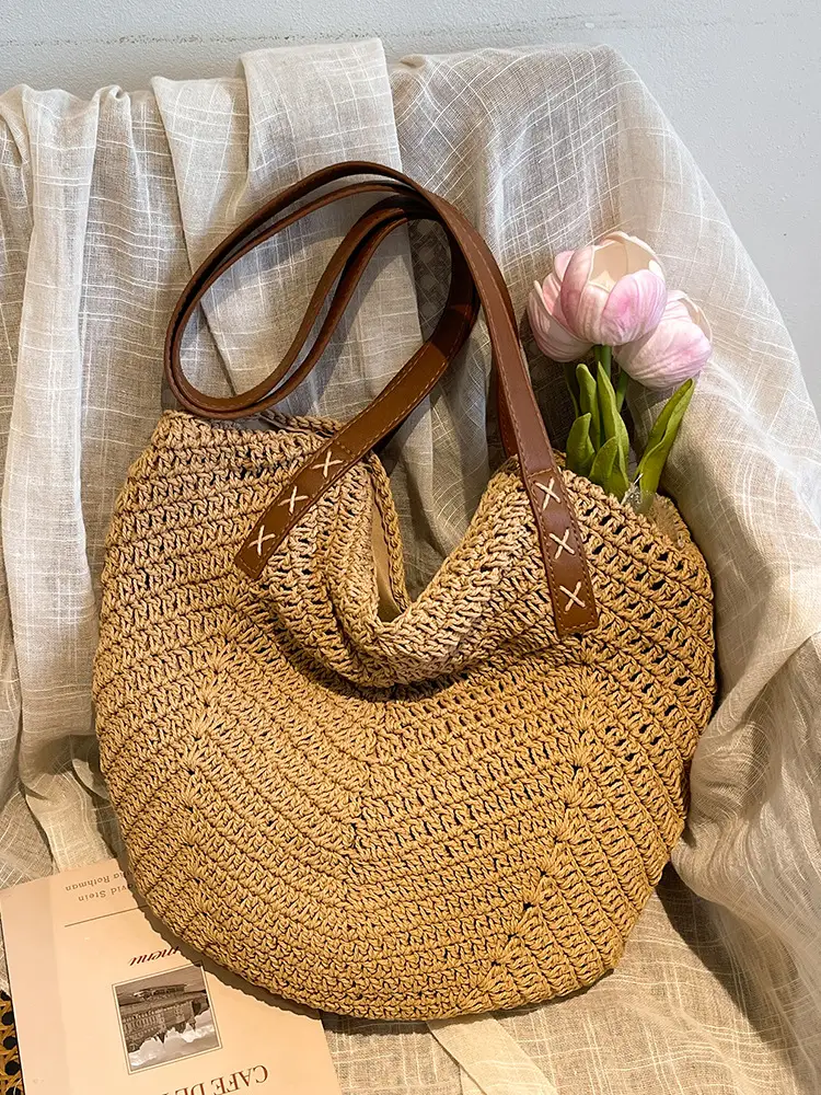 Straw Bag Large Capacity Summer Shoulder Bag - Image 4