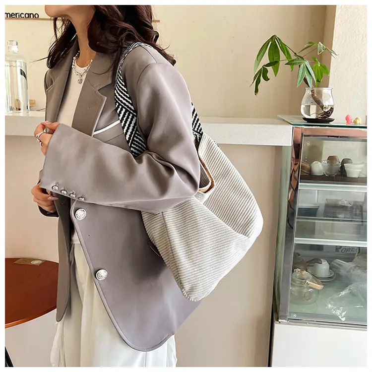 Women's Green Straw Shoulder Bag with Striped Strap — feature 11