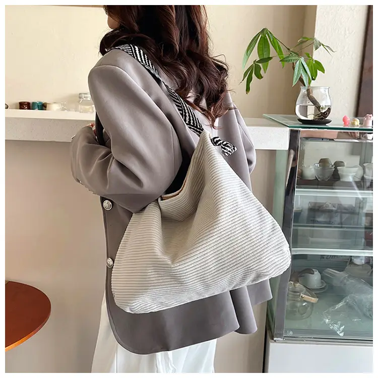 Women's Green Straw Shoulder Bag with Striped Strap — feature 12