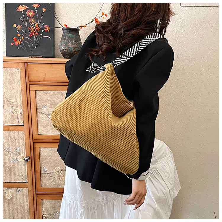 Women's Green Straw Shoulder Bag with Striped Strap — feature 19