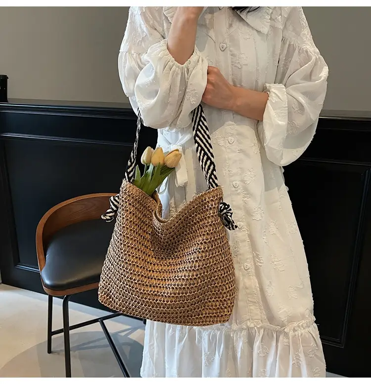 Women's Woven Crossbody Bag Large Capacity 2025 — feature 10