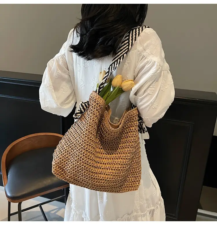 Women's Woven Crossbody Bag Large Capacity 2025 — feature 11
