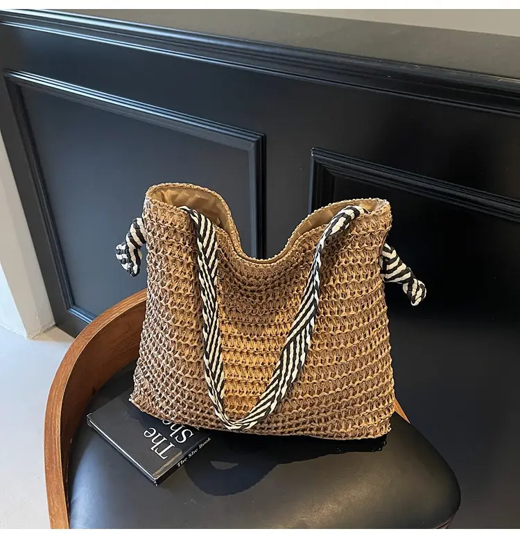 Women's Woven Crossbody Bag Large Capacity 2025 — feature 24