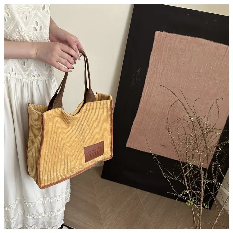 Large Capacity Literary Korean Tote Bag Green Brown — feature 10