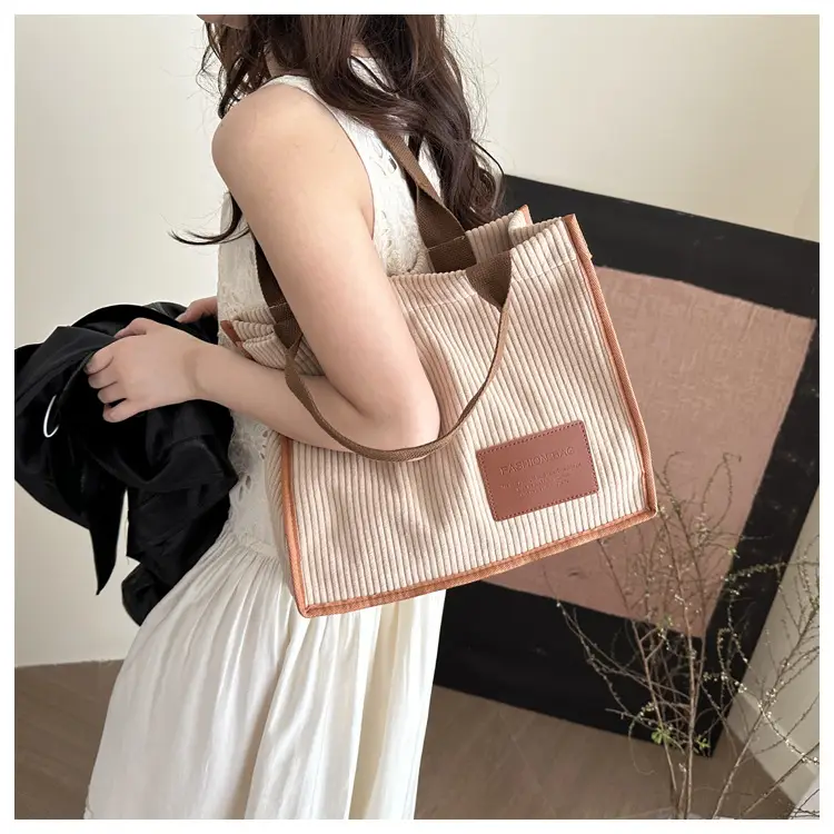 Large Capacity Literary Korean Tote Bag Green Brown — feature 13