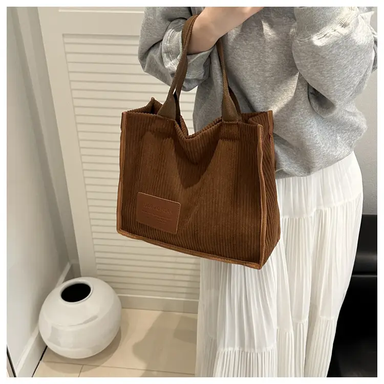 Large Capacity Literary Korean Tote Bag Green Brown — feature 20