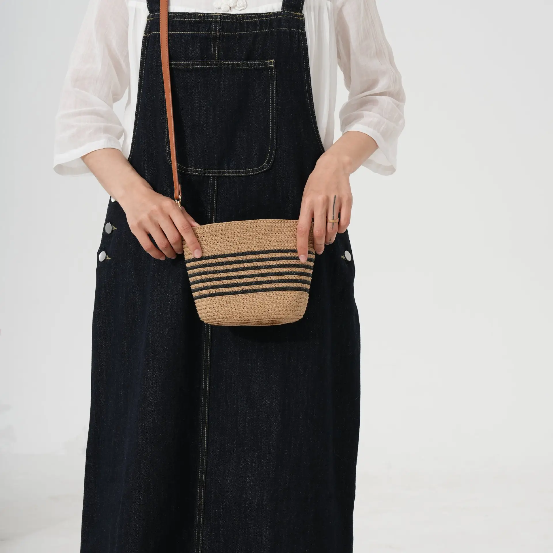 Straw Woven Crossbody Bag for Women - Image 3