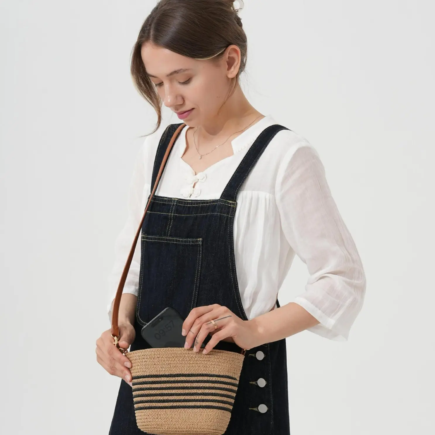 Straw Woven Crossbody Bag for Women - Image 4
