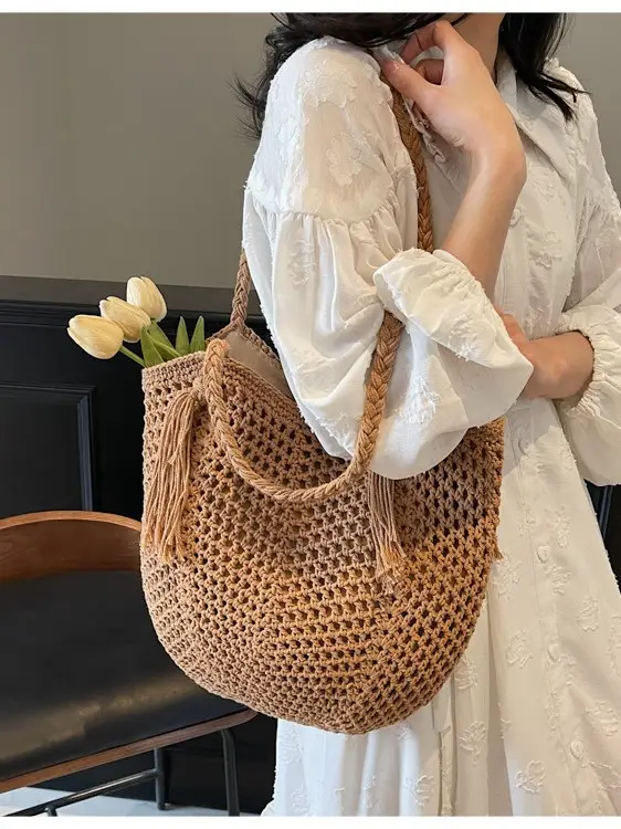 Women's Crossbody Straw Bag with Tassel Handle - Image 4