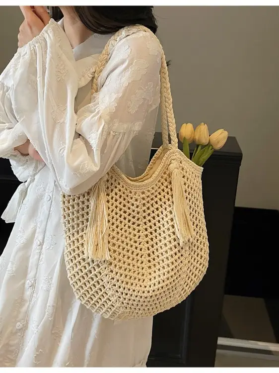Women's Crossbody Straw Bag with Tassel Handle - Image 5