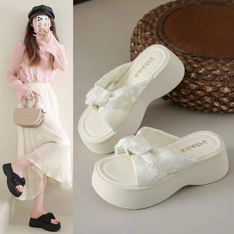 New Chinese-Style Women's Green Velvet Sandals with Thick Soles