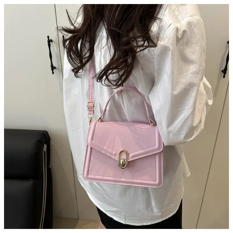Nude Leather Shoulder Bag for Women 2025 — feature 13