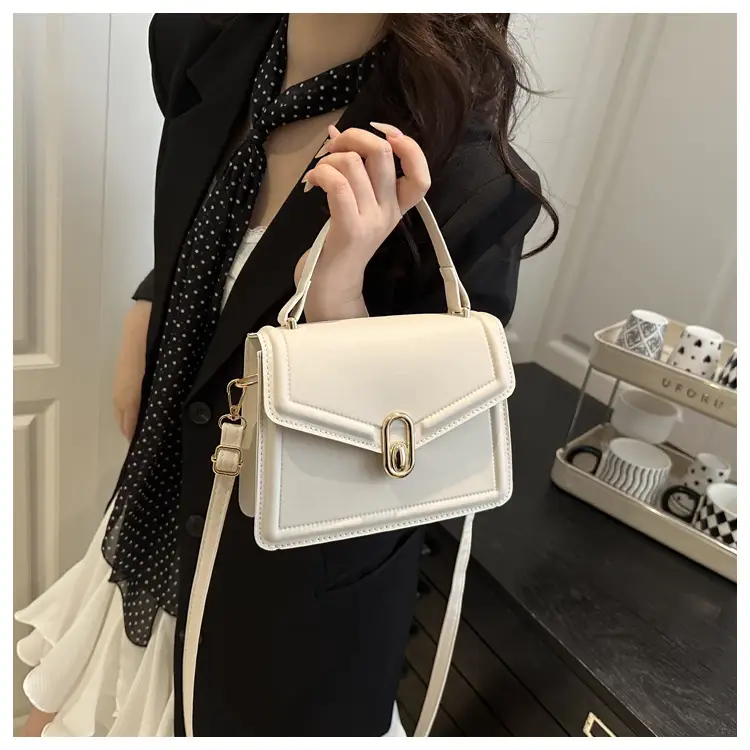 Nude Leather Shoulder Bag for Women 2025 — feature 17