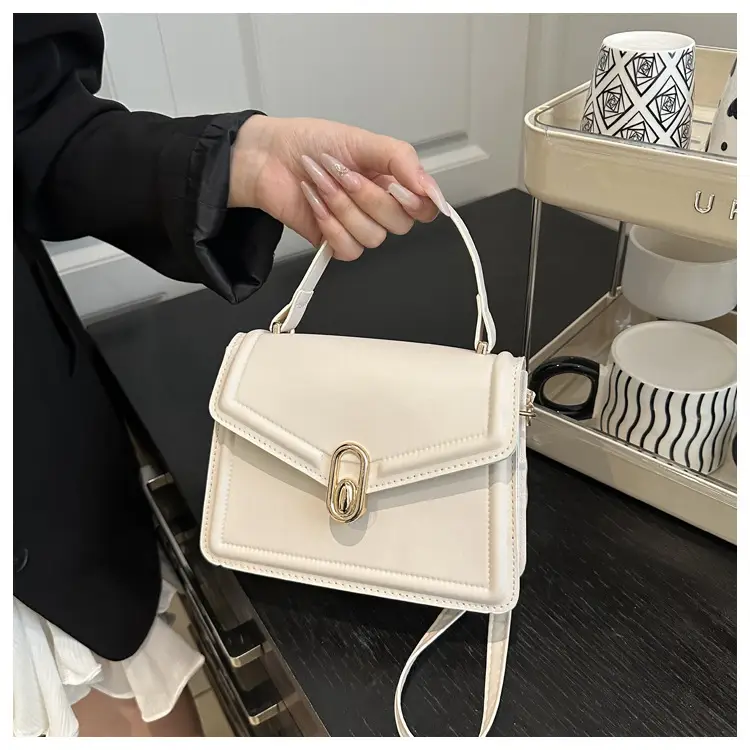 Nude Leather Shoulder Bag for Women 2025 — feature 18