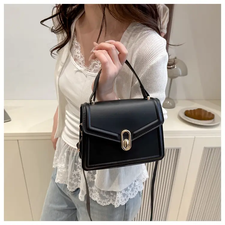 Nude Leather Shoulder Bag for Women 2025 — feature 8