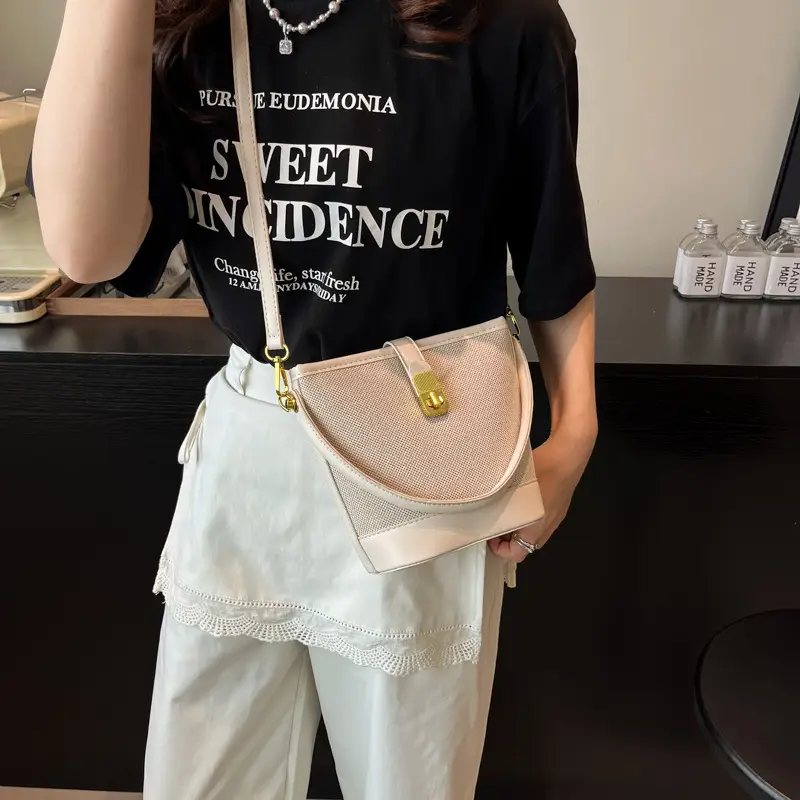 Women's Crossbody Bag with Gold Plated Lock 2025 - Image 9