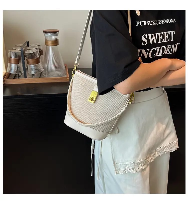 Women's Crossbody Bag with Gold Plated Lock 2025 — feature 2
