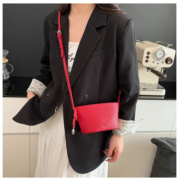 Yellow Leather Shoulder Bag for Women — feature 11