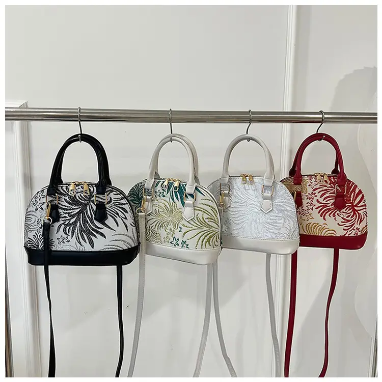 Trendy White Floral Shell Bag for Women 2025 — feature 22