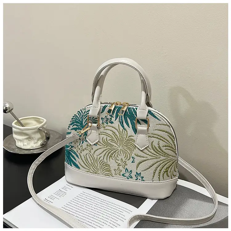 Trendy White Floral Shell Bag for Women 2025 — feature 23
