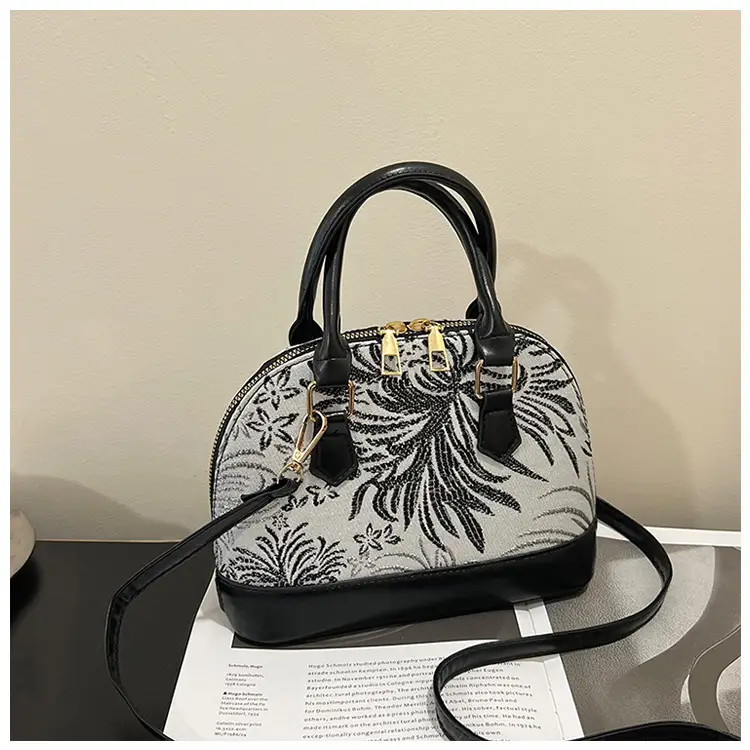 Trendy White Floral Shell Bag for Women 2025 — feature 24